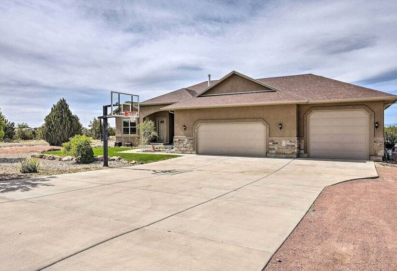 Pueblo West Home   Full Deck & Near Reservoir