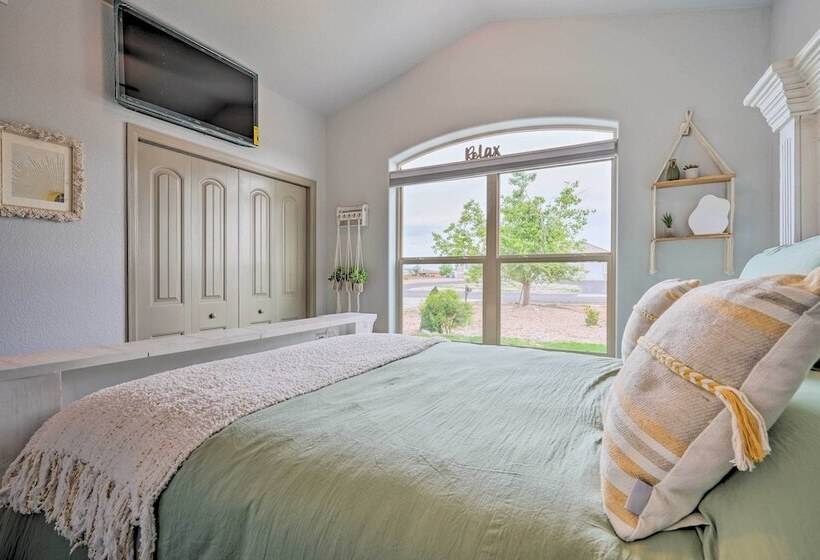 Pueblo West Home   Full Deck & Near Reservoir