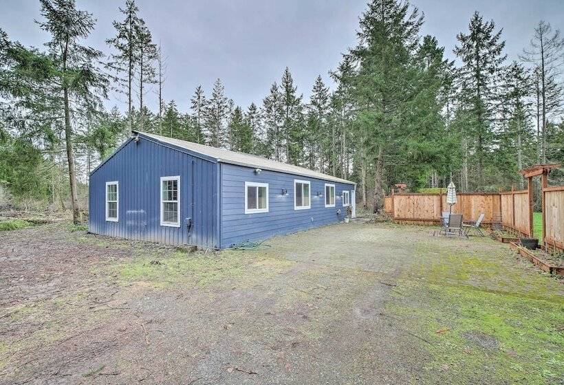 Quaint, Cozy Outdoor Retreat Near Mt Rainier!