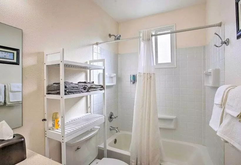 Quaint Montrose Cottage < 1 Mi To Main Street