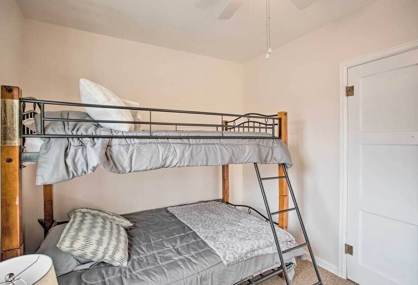 Quaint Montrose Cottage < 1 Mi To Main Street