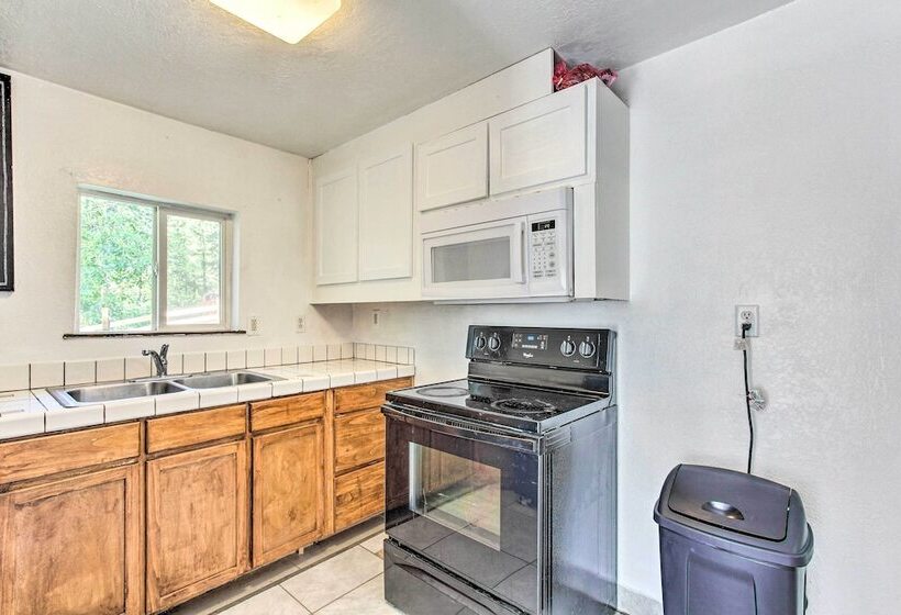 Dorena Home W/ Hot Tub & Game Room!