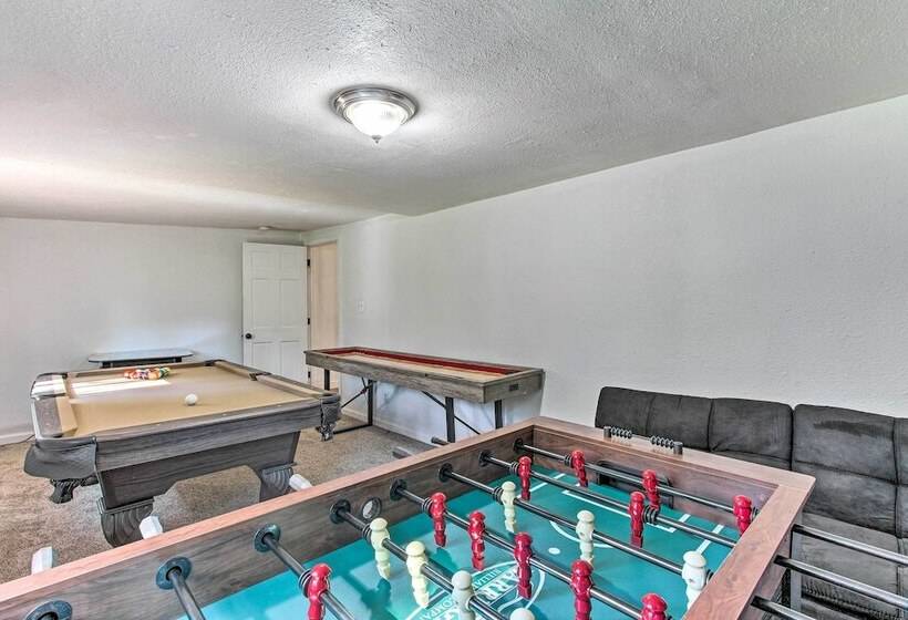 Dorena Home W/ Hot Tub & Game Room!
