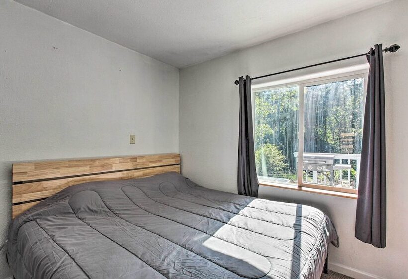 Dorena Home W/ Hot Tub & Game Room!