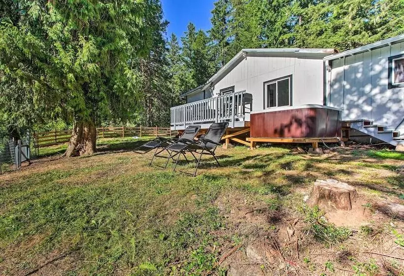 Dorena Home W/ Hot Tub & Game Room!