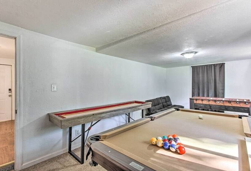 Dorena Home W/ Hot Tub & Game Room!