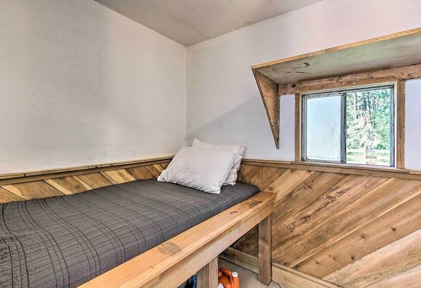 Dorena Home W/ Hot Tub & Game Room!