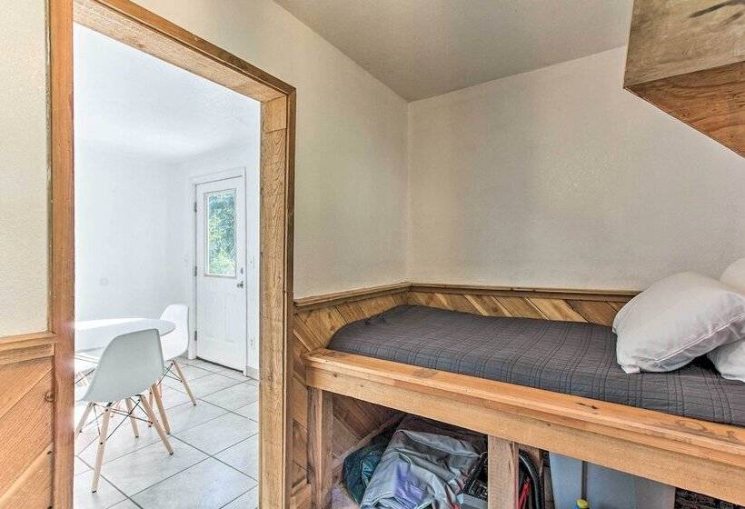 Dorena Home W/ Hot Tub & Game Room!