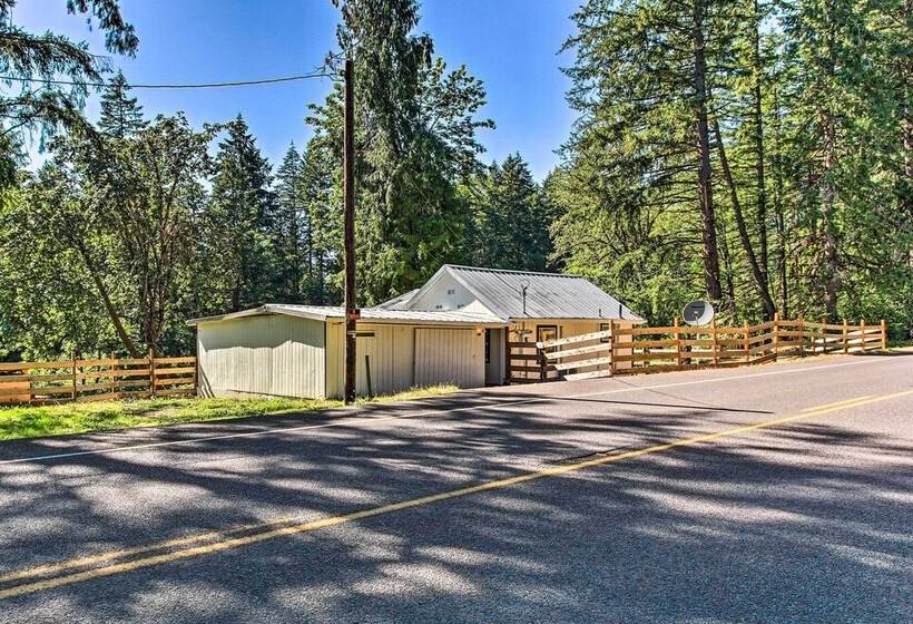 Dorena Home W/ Hot Tub & Game Room!