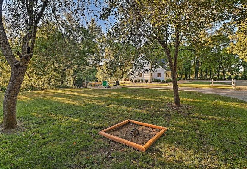 Riverside Hide A Way  W/ Patio, Bbq, Fishing Pier