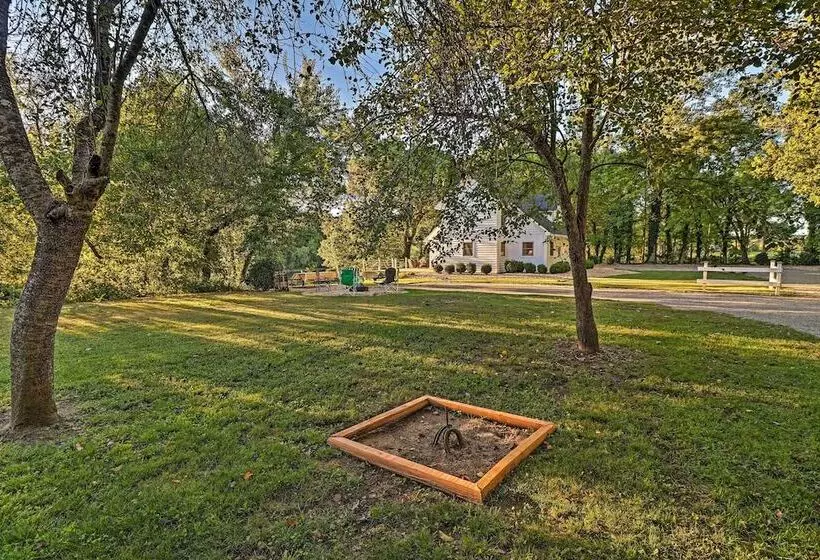 Riverside Hide A Way  W/ Patio, Bbq, Fishing Pier