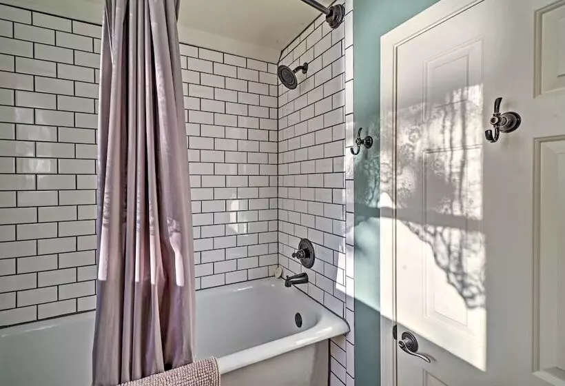 Riverside Hide A Way  W/ Patio, Bbq, Fishing Pier