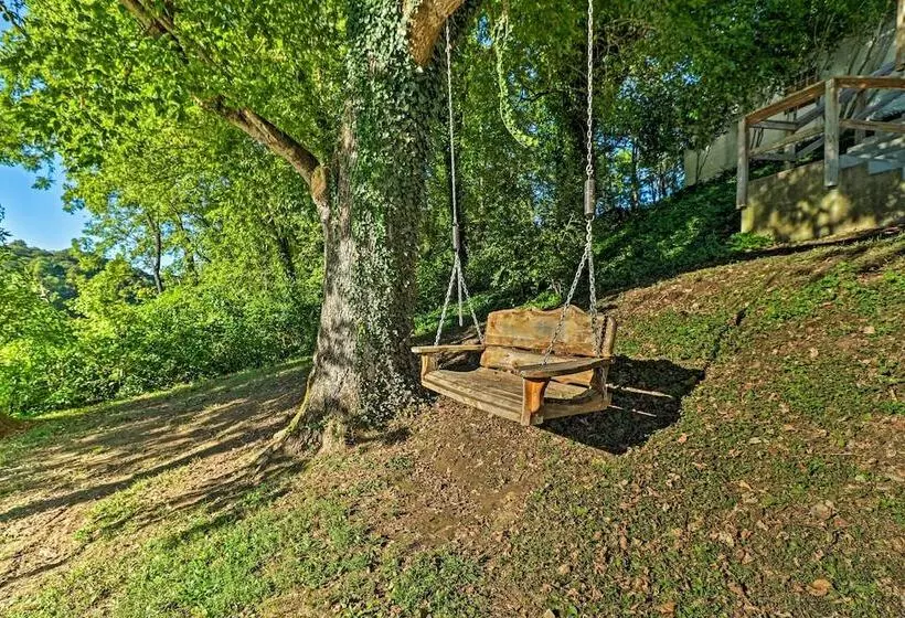 Riverside Hide A Way  W/ Patio, Bbq, Fishing Pier