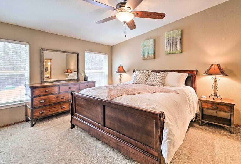 Rustic Escape W/ Deck, Hot Tub & Mountain Views