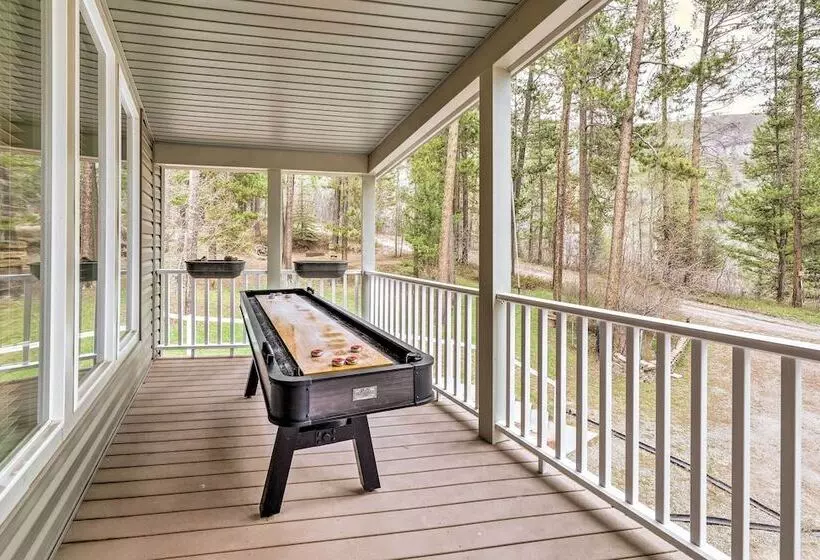Rustic Escape W/ Deck, Hot Tub & Mountain Views