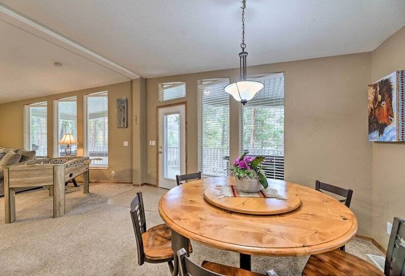 Rustic Escape W/ Deck, Hot Tub & Mountain Views