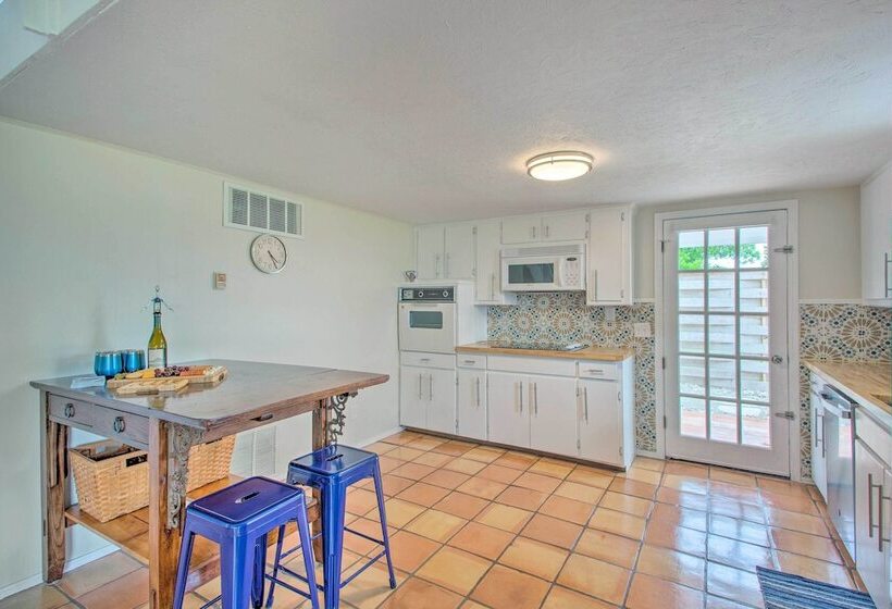 Sanders Island View Home Steps To Lake Texoma