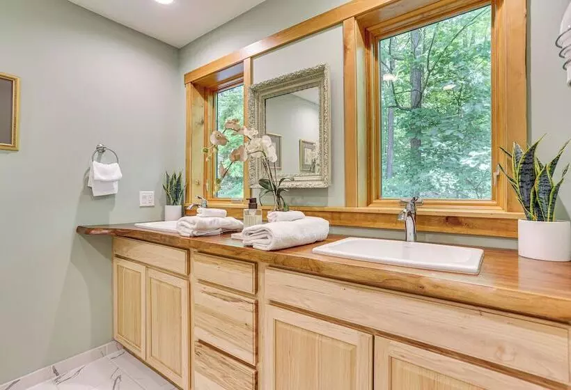 Secluded Cabin W/ Boats, <6 Mi To Jenny Jump!