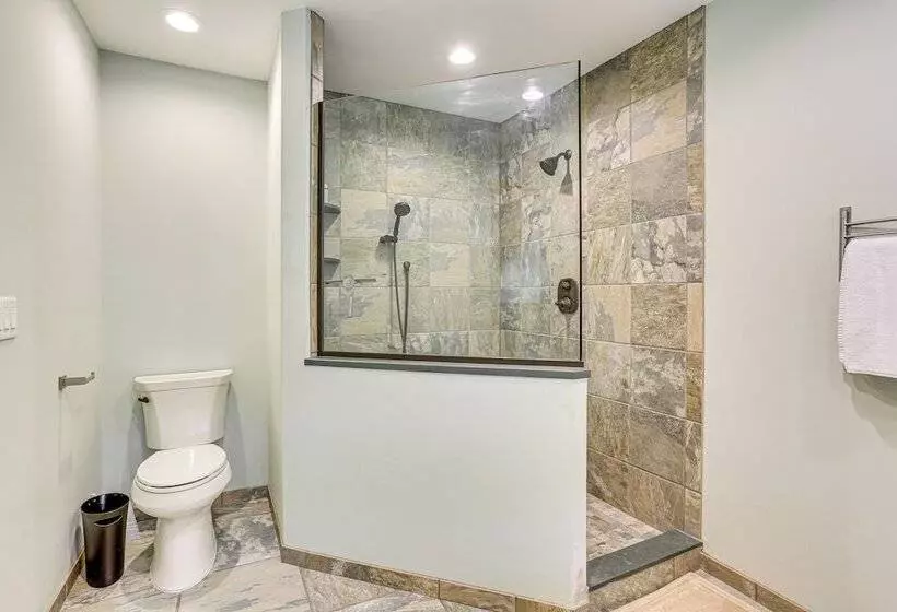 Secluded Cabin W/ Boats, <6 Mi To Jenny Jump!