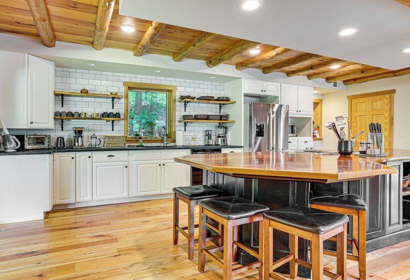 Secluded Cabin W/ Boats, <6 Mi To Jenny Jump!