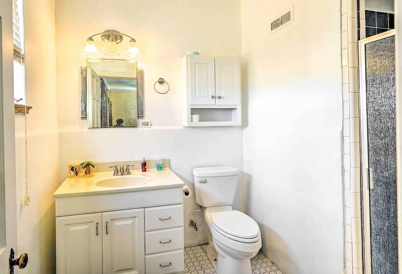 Secluded Ranch W/ Courtyard ~ 4 Mi To Odessa!