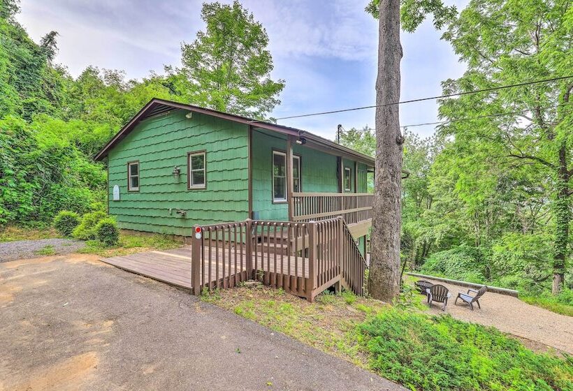 Serenity  Waynesville Home W/ Deck & Fire Pit!
