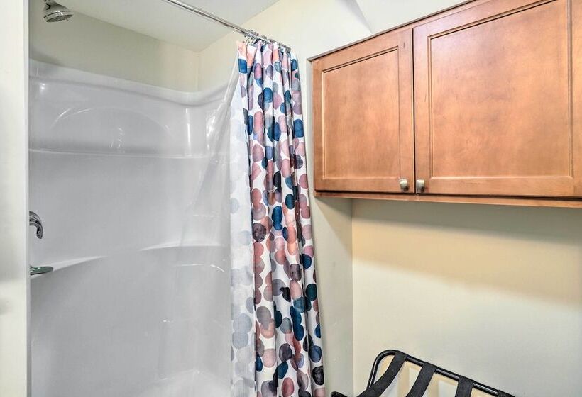 Serenity  Waynesville Home W/ Deck & Fire Pit!