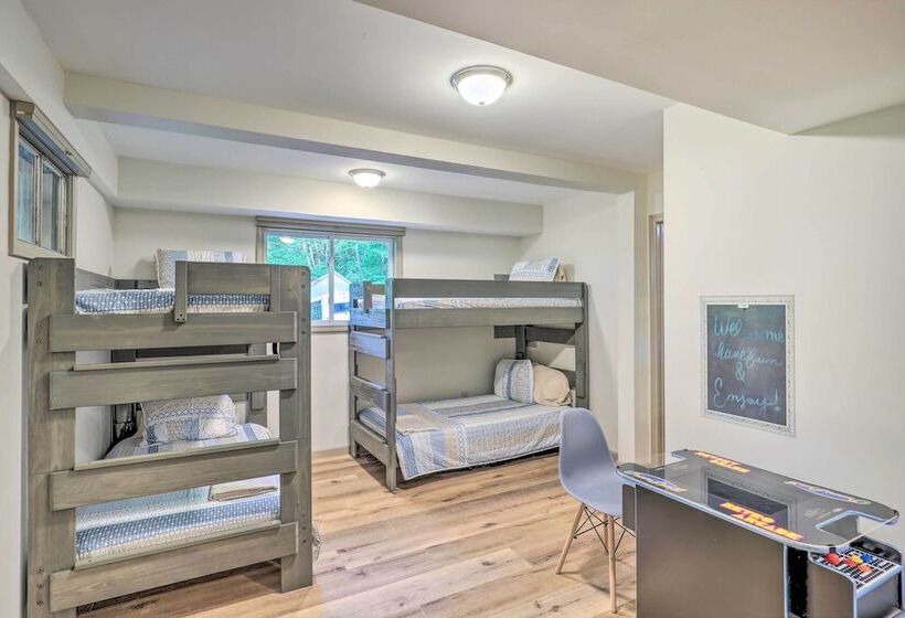 Serenity  Waynesville Home W/ Deck & Fire Pit!