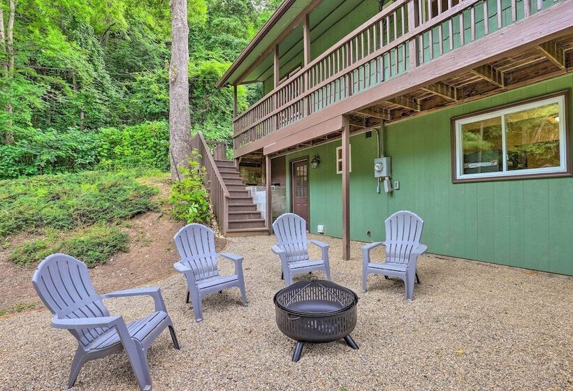 Serenity  Waynesville Home W/ Deck & Fire Pit!
