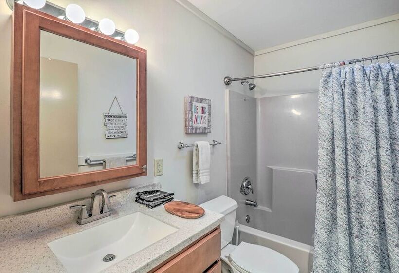 Serenity  Waynesville Home W/ Deck & Fire Pit!