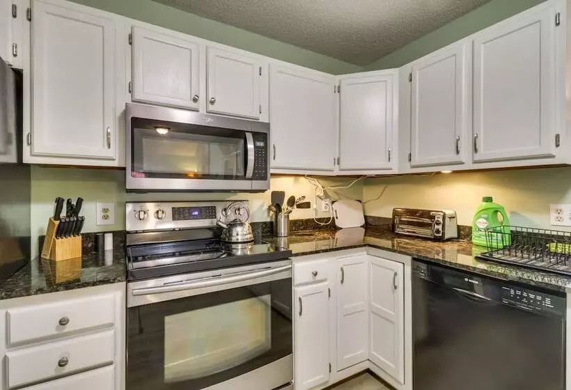 Spacious Family Home W/ Deck At Massanutten Resort