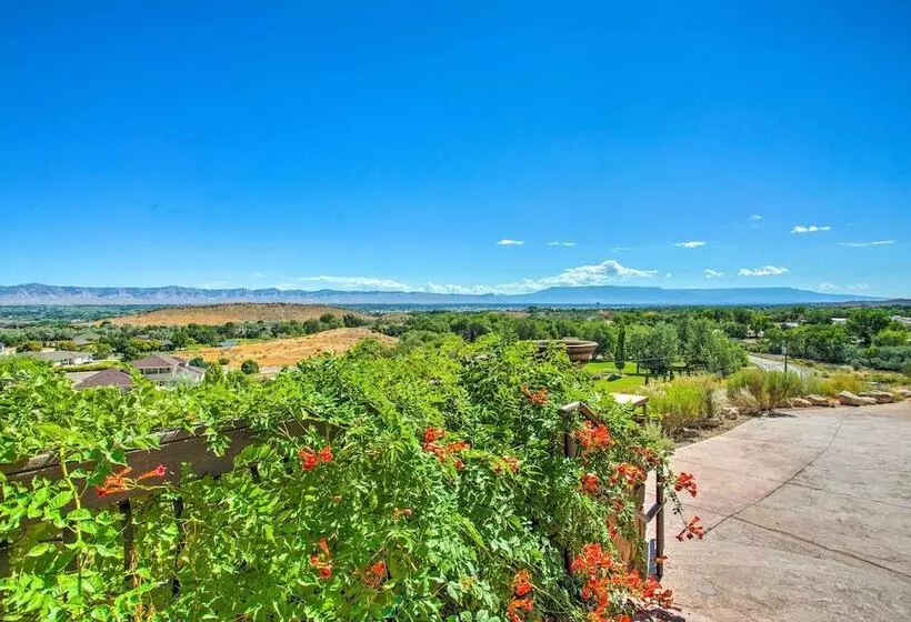 Spacious Grand Junction Home W/ Mountain View