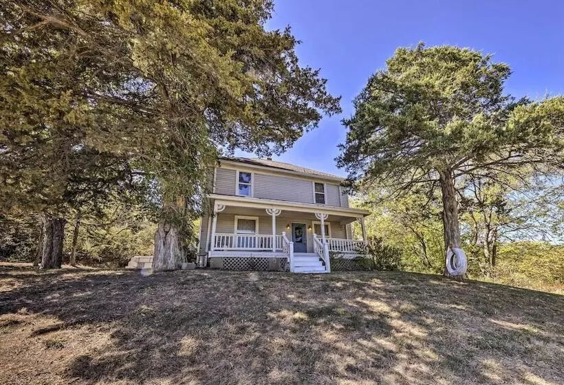 The Farm House  W/ Deck & Historic Charm!