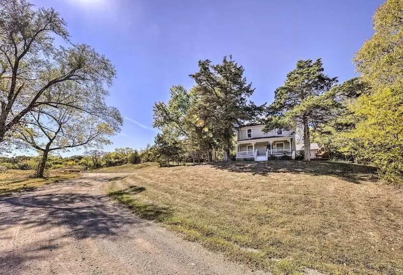 The Farm House  W/ Deck & Historic Charm!