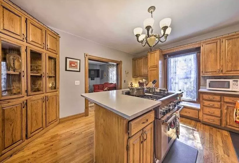 The Farm House  W/ Deck & Historic Charm!