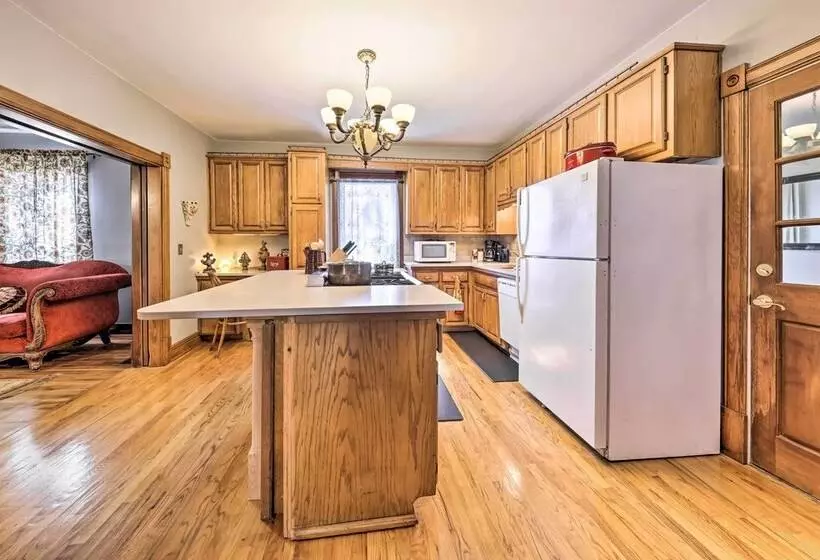 The Farm House  W/ Deck & Historic Charm!