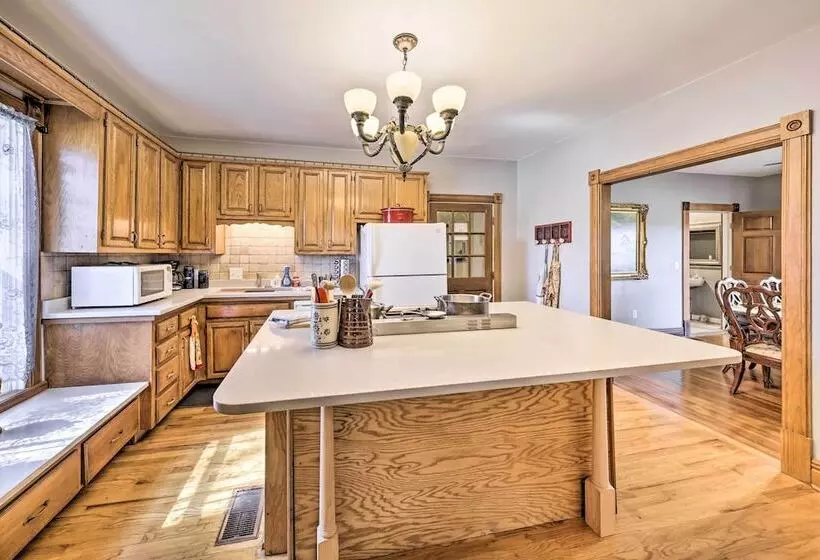 The Farm House  W/ Deck & Historic Charm!