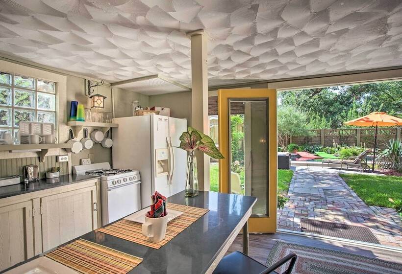 Historic Fort Worth Cottage W/ Shared Pool!