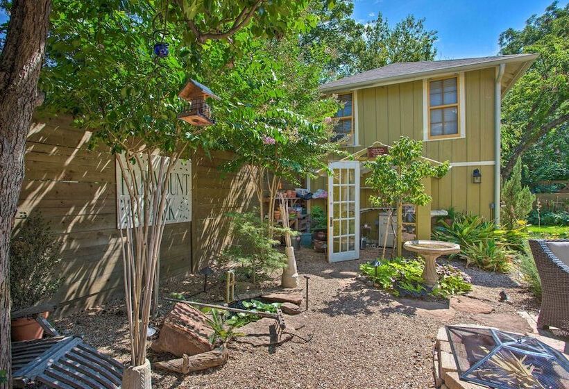 Historic Fort Worth Cottage W/ Shared Pool!