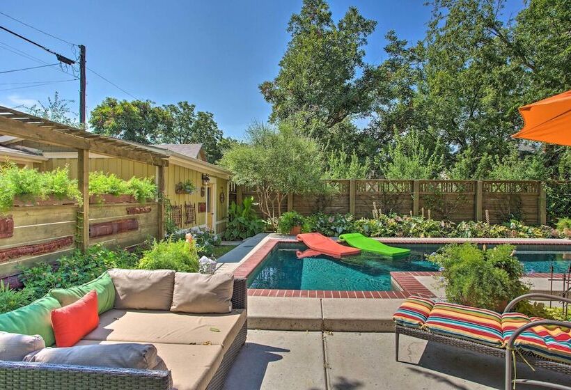 Historic Fort Worth Cottage W/ Shared Pool!