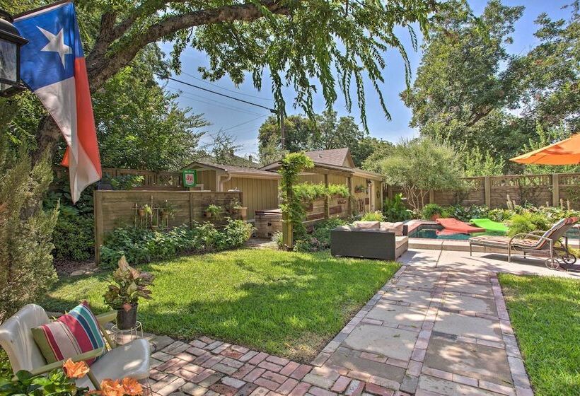 Historic Fort Worth Cottage W/ Shared Pool!