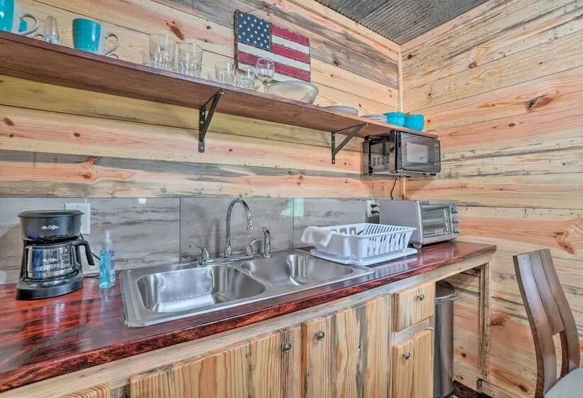 Updated Studio Cabin In Ozark W/ Yard & Mtn View
