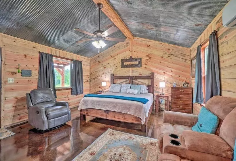 Updated Studio Cabin In Ozark W/ Yard & Mtn View