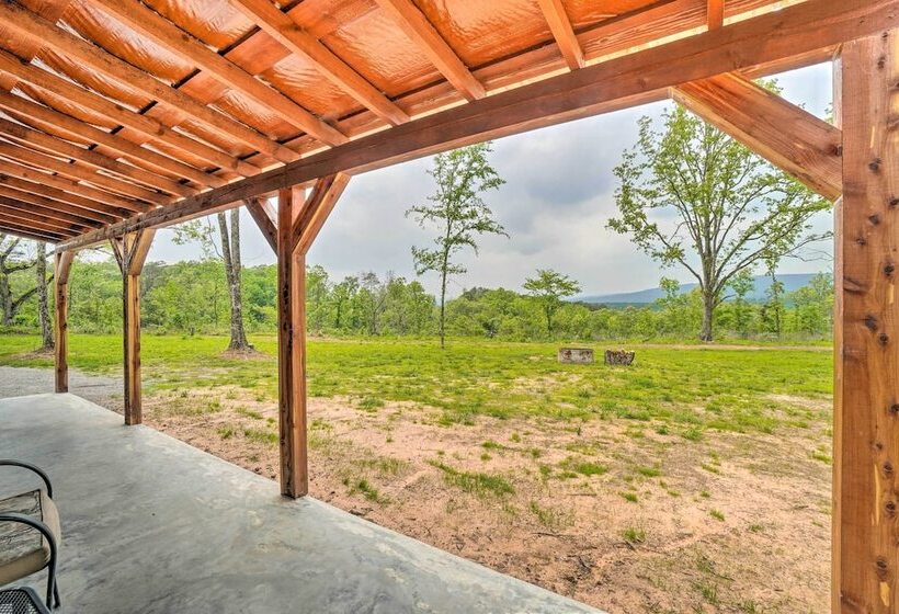 Updated Studio Cabin In Ozark W/ Yard & Mtn View