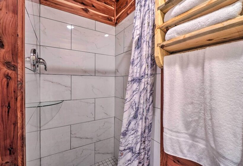 Updated Studio Cabin In Ozark W/ Yard & Mtn View