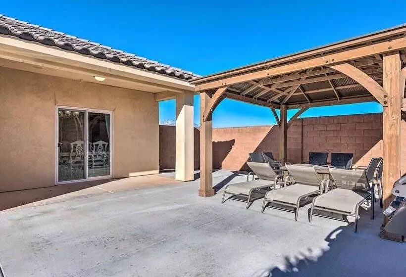 Utah Retreat W/ Heated Pool, Grill & Fire Pit!
