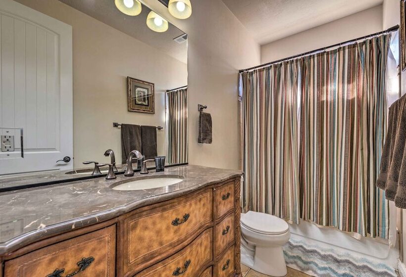 Utah Retreat W/ Heated Pool, Grill & Fire Pit!