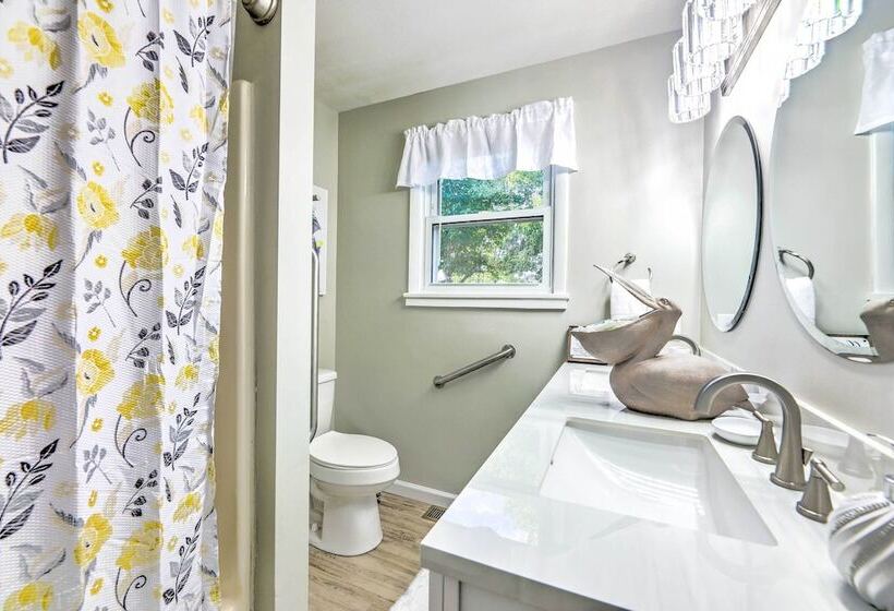 Welcoming Kentucky Home W/ Sprawling Views!