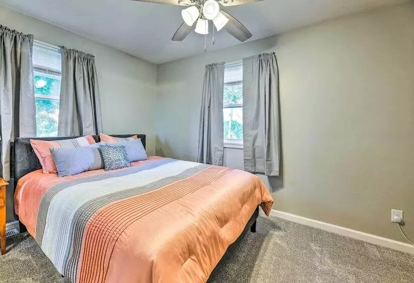 Welcoming Kentucky Home W/ Sprawling Views!