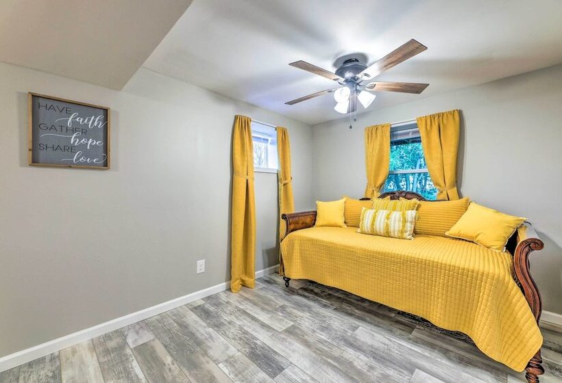 Welcoming Kentucky Home W/ Sprawling Views!